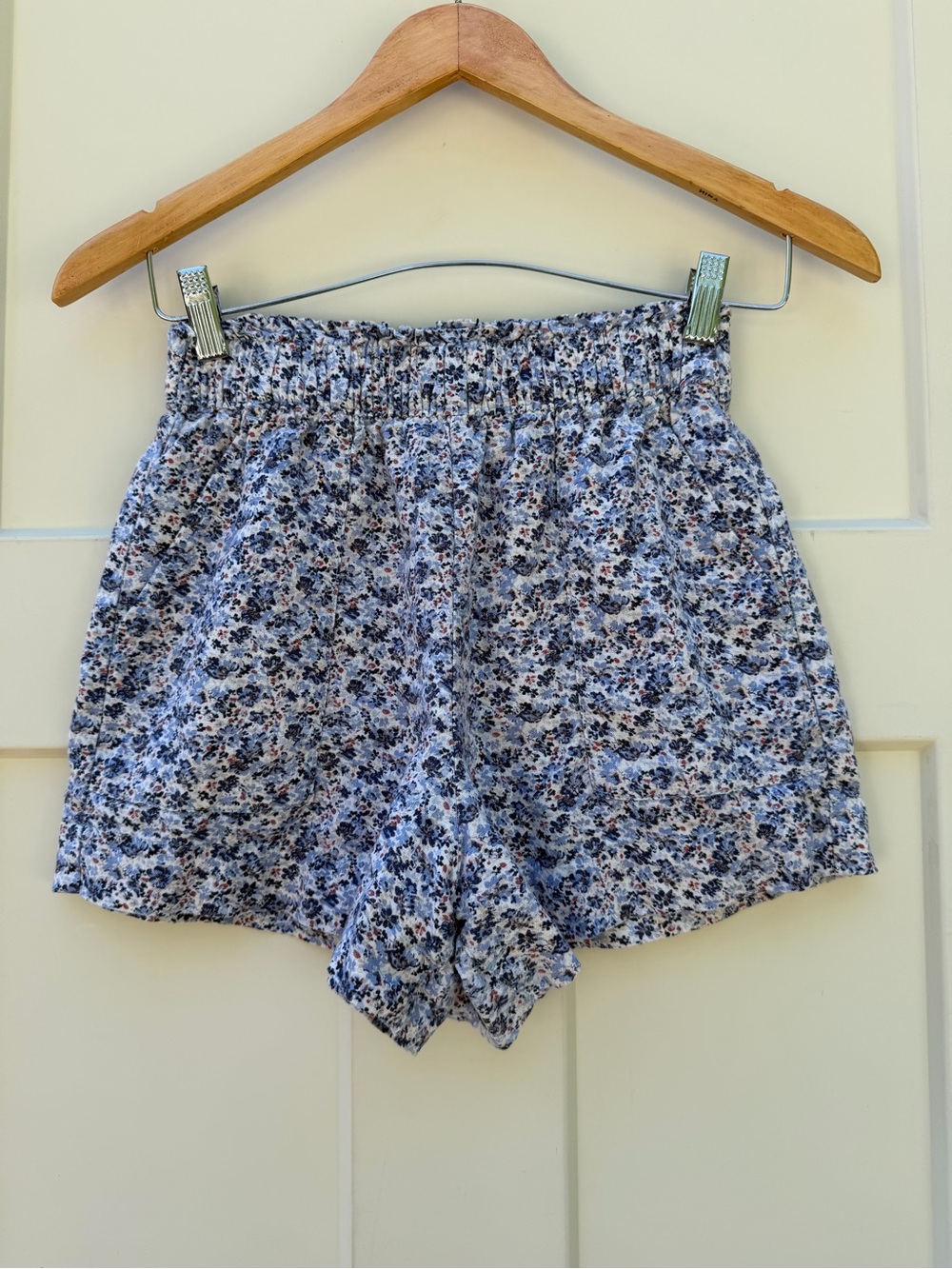Abercrombie & Fitch Blue & White Floral High-Waist Womens Shorts XS Cottagecore